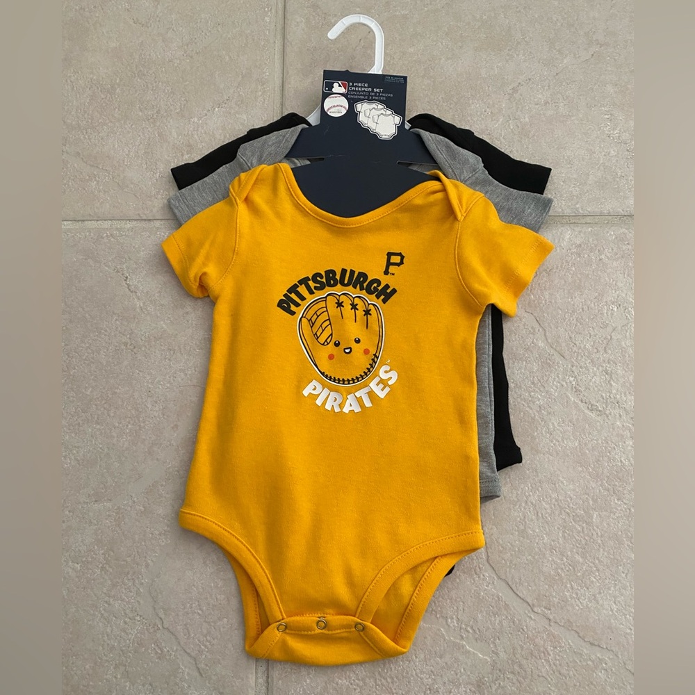 NWT 24M Pittsburgh Pirates Change Up 3-Pack Bodysuit Set